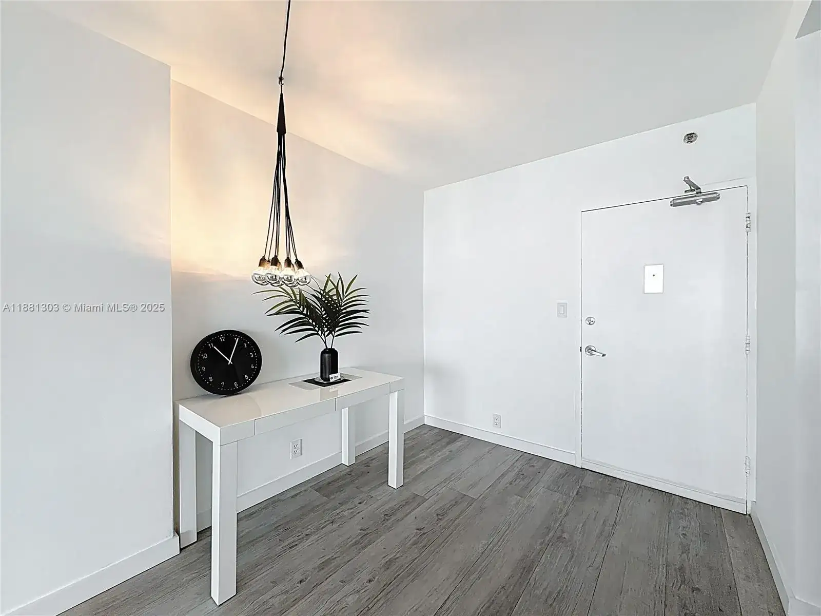1000 West Ave # 1409, Miami Beach FL 33139 photo 2