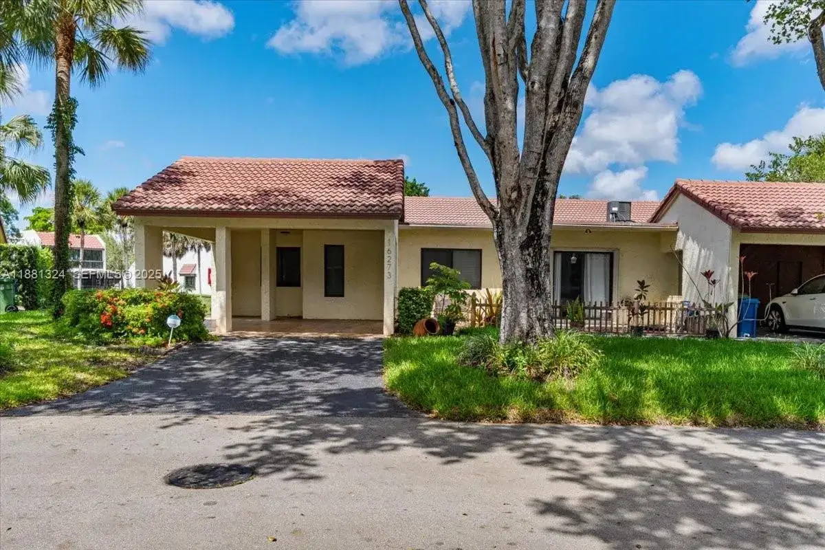 16273 Laurel Dr # 7, Weston FL 33326