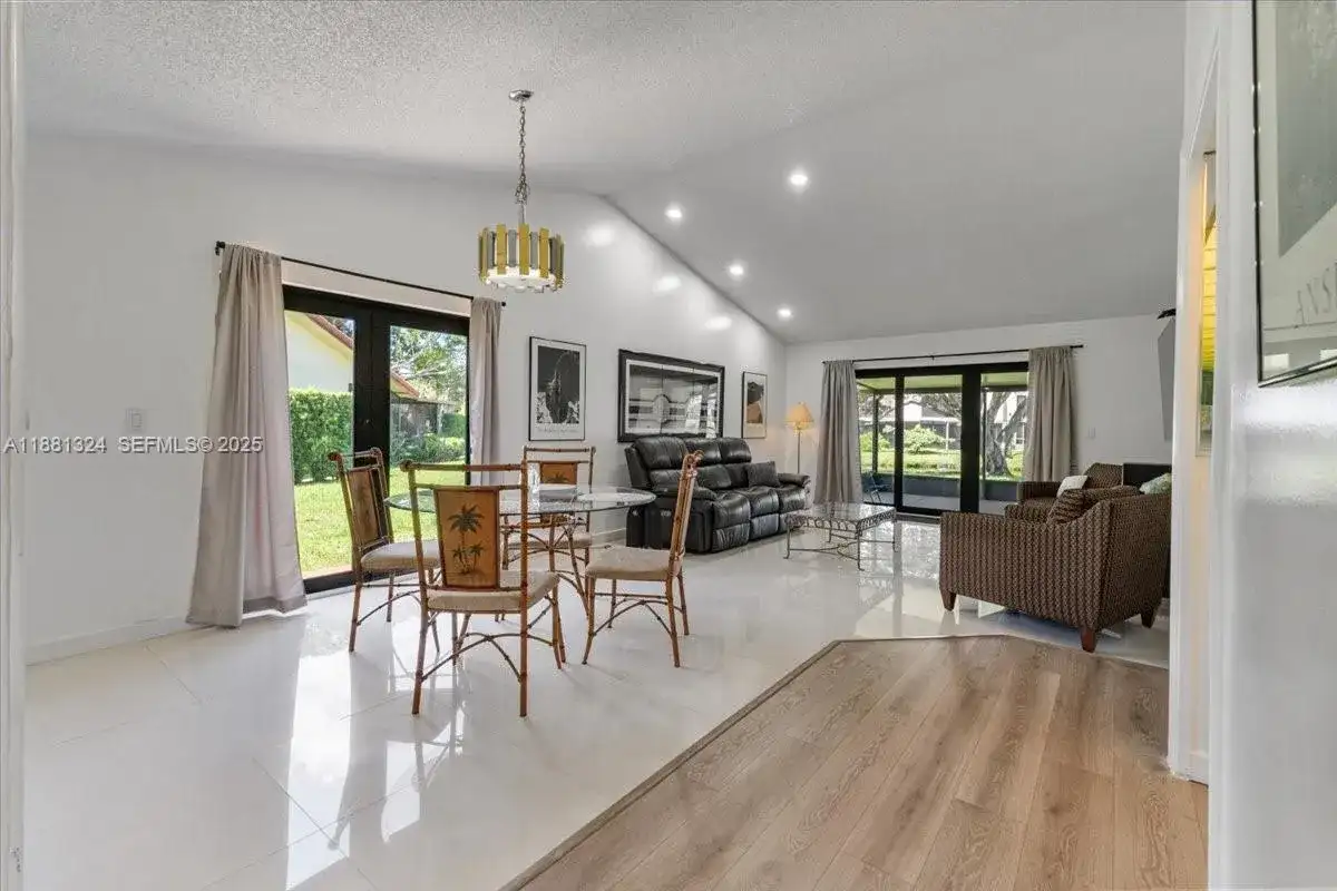 16273 Laurel Dr # 7, Weston FL 33326 photo 2