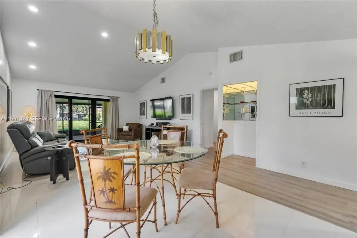 16273 Laurel Dr # 7, Weston FL 33326 photo 3
