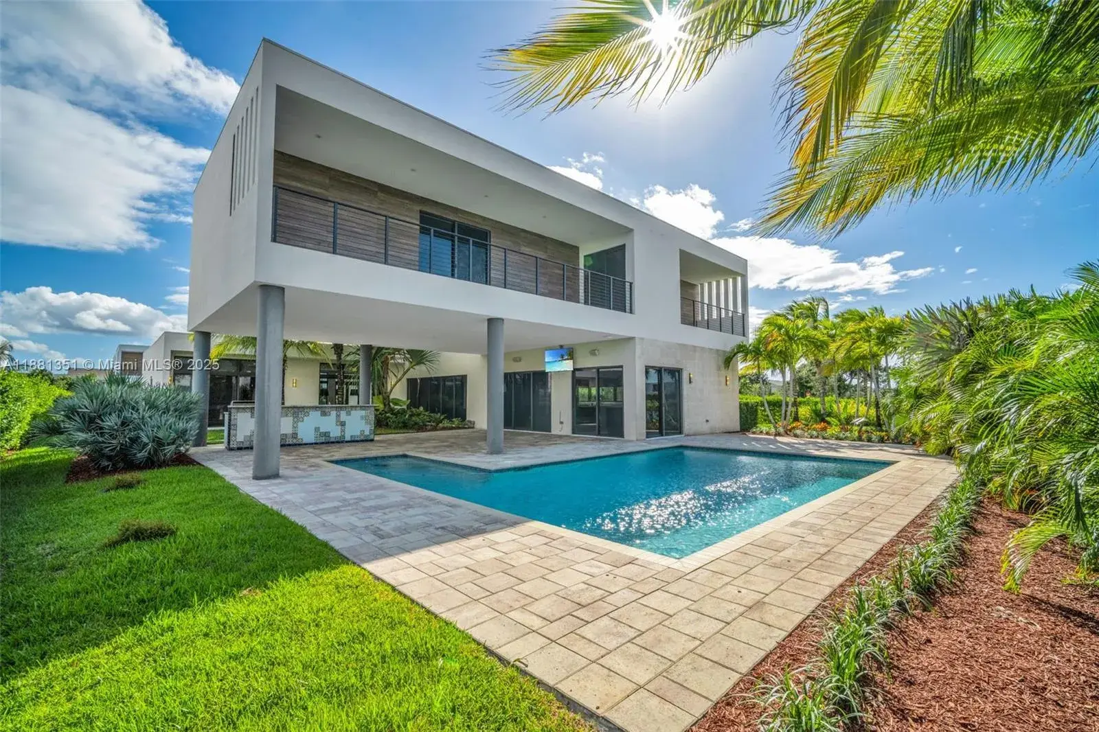 16709 Botaniko Drive North, Weston FL 33326