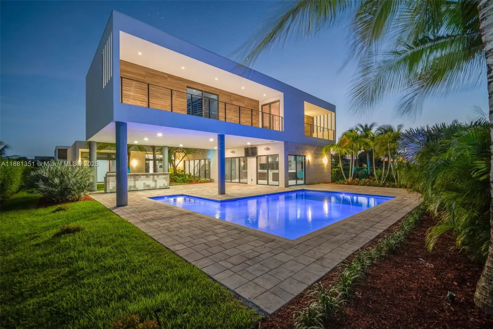 16709 Botaniko Drive North, Weston FL 33326
