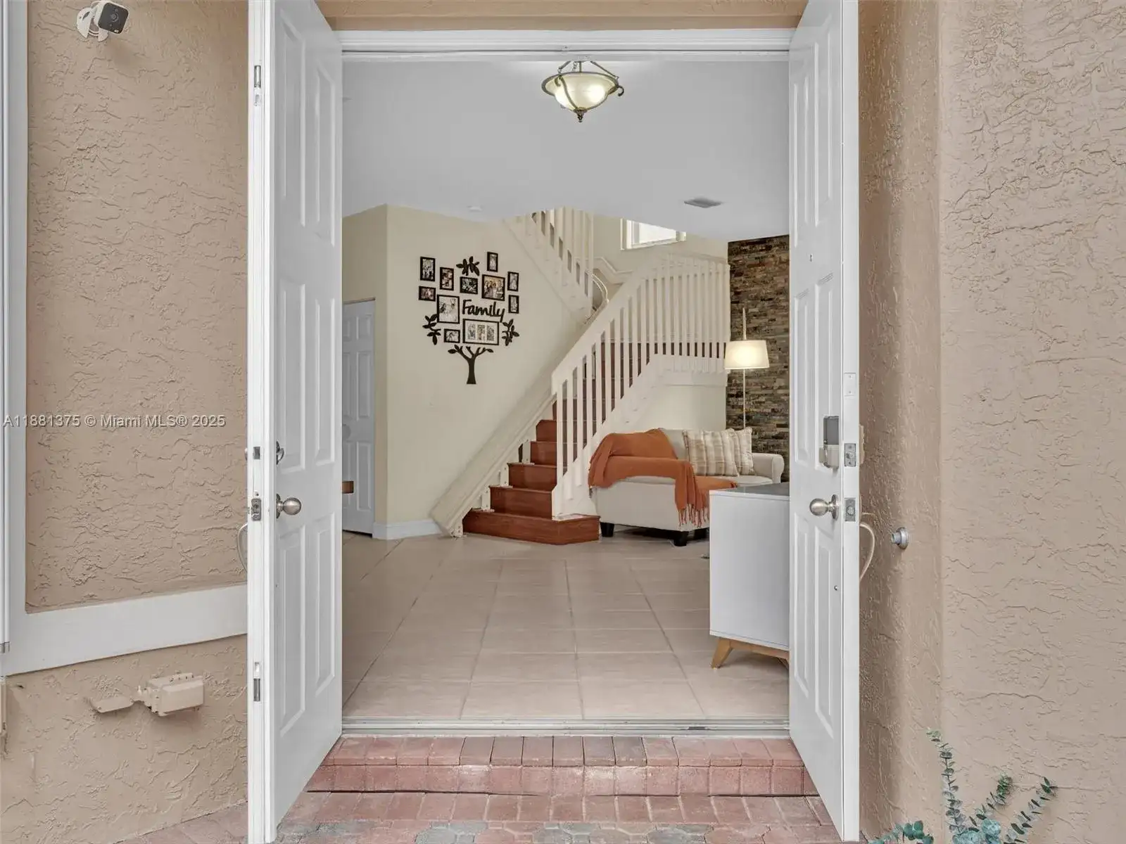 1892 SW 148th Way, Miramar FL 33027 photo 4