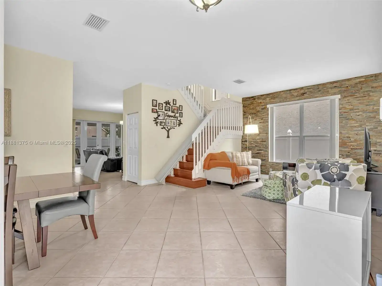 1892 SW 148th Way, Miramar FL 33027 photo 5