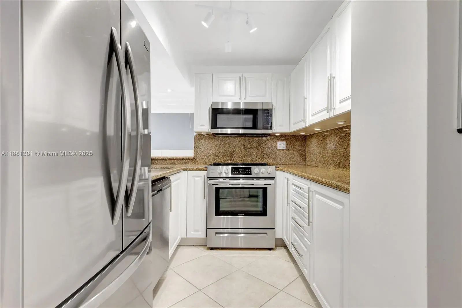 1600 SE 15th St # 305, Fort Lauderdale FL 33316