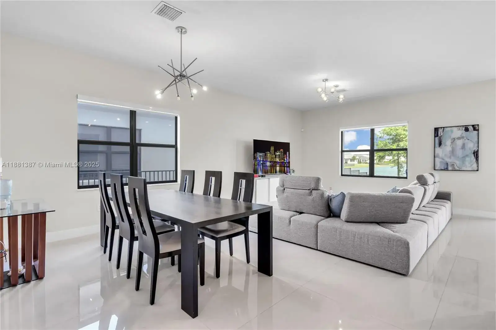 17571 SW 46th St, Miramar FL 33029 photo 2