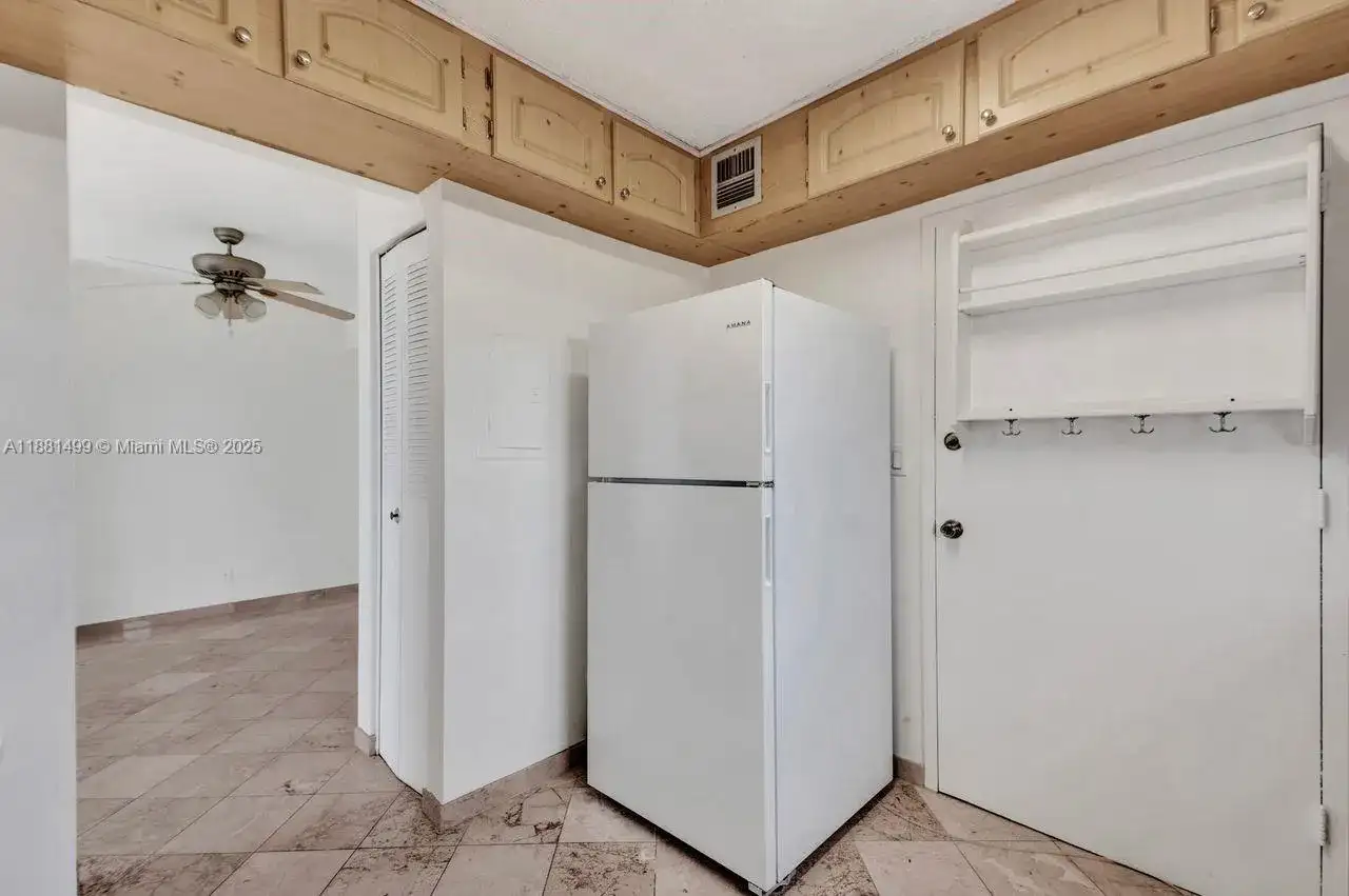 2025 NE 164th St # 716, North Miami Beach FL 33162 photo 5