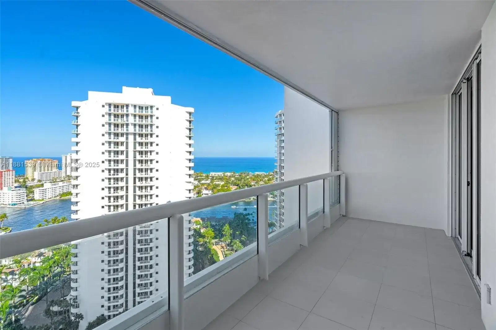 21205 Yacht Club Dr # 2605, Aventura FL 33180 photo 3