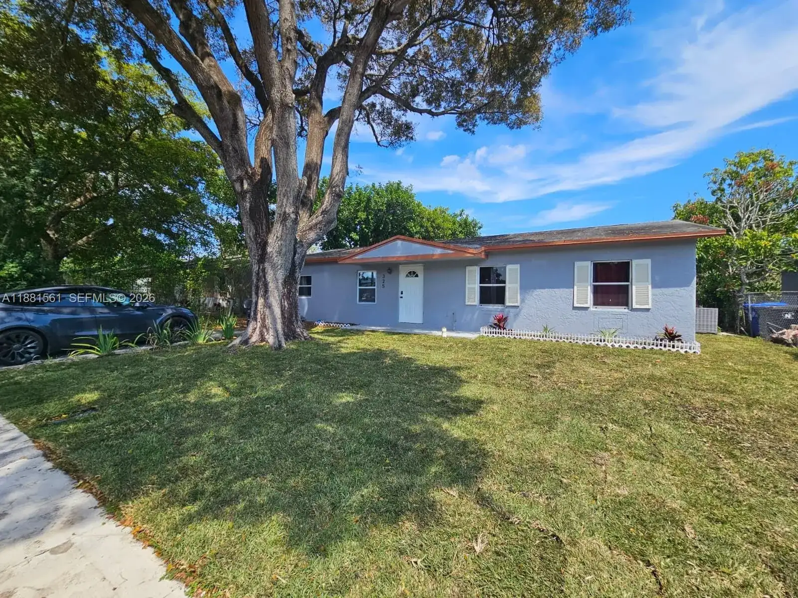 325 SW 80th Ter, North Lauderdale FL 33068 photo 4