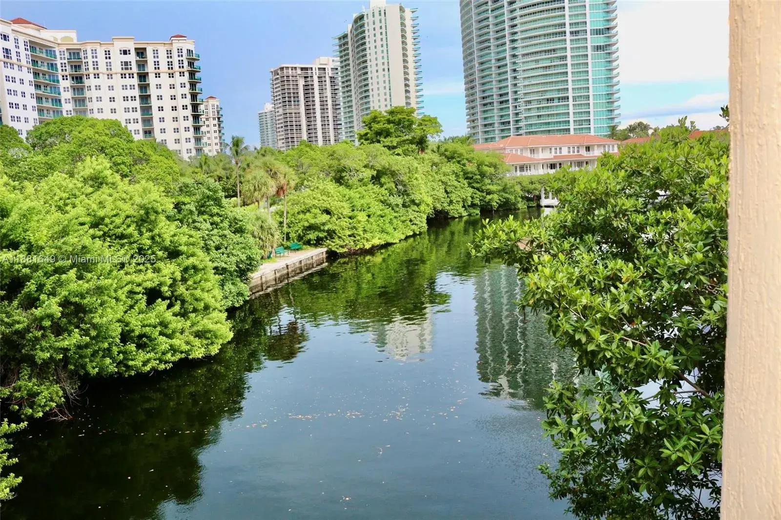 19999 E Country Club Dr # 1304, Aventura FL 33180