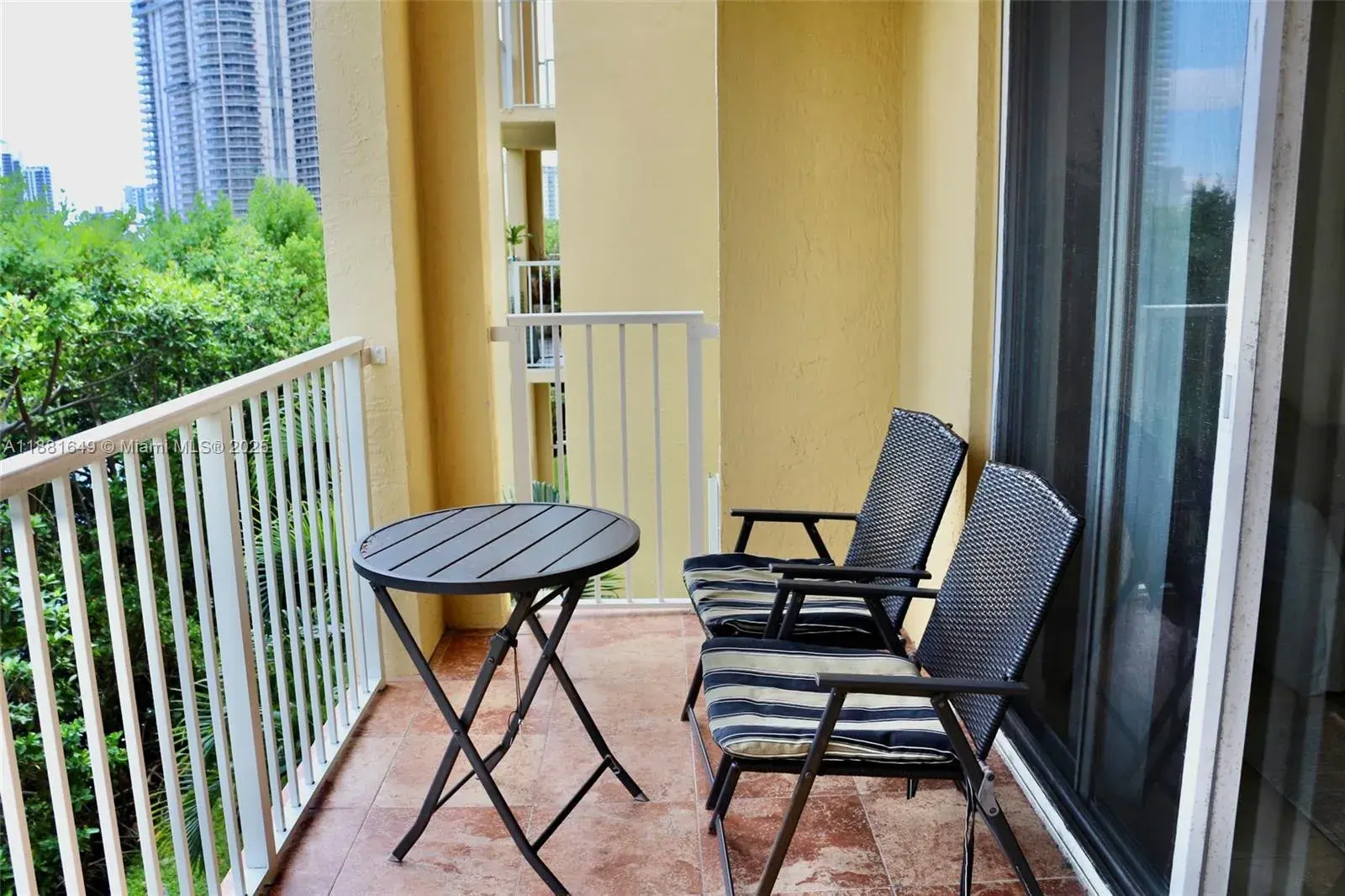 19999 E Country Club Dr # 1304, Aventura FL 33180