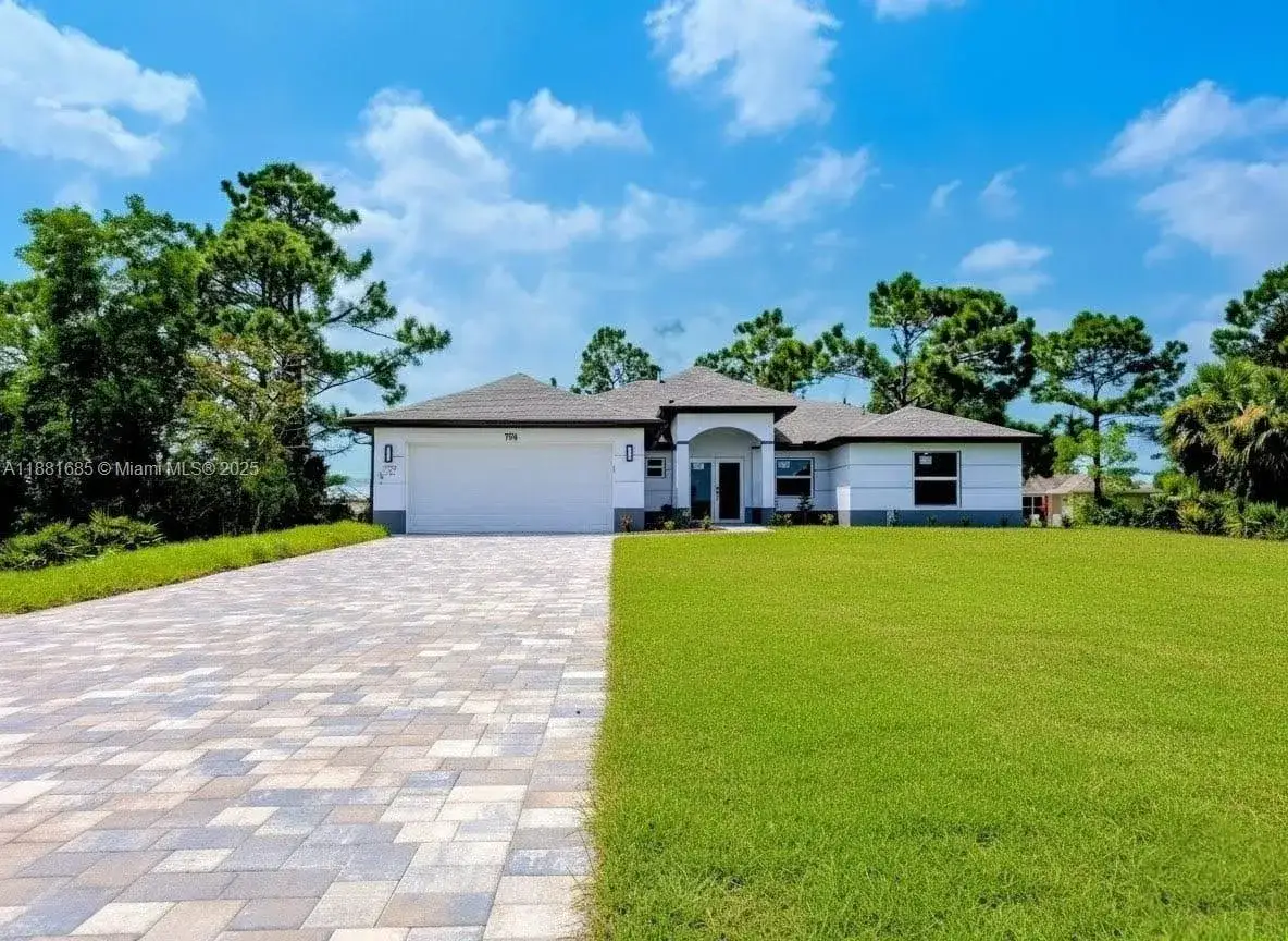 798 Bell Blvd S, Lehigh Acres FL 33974