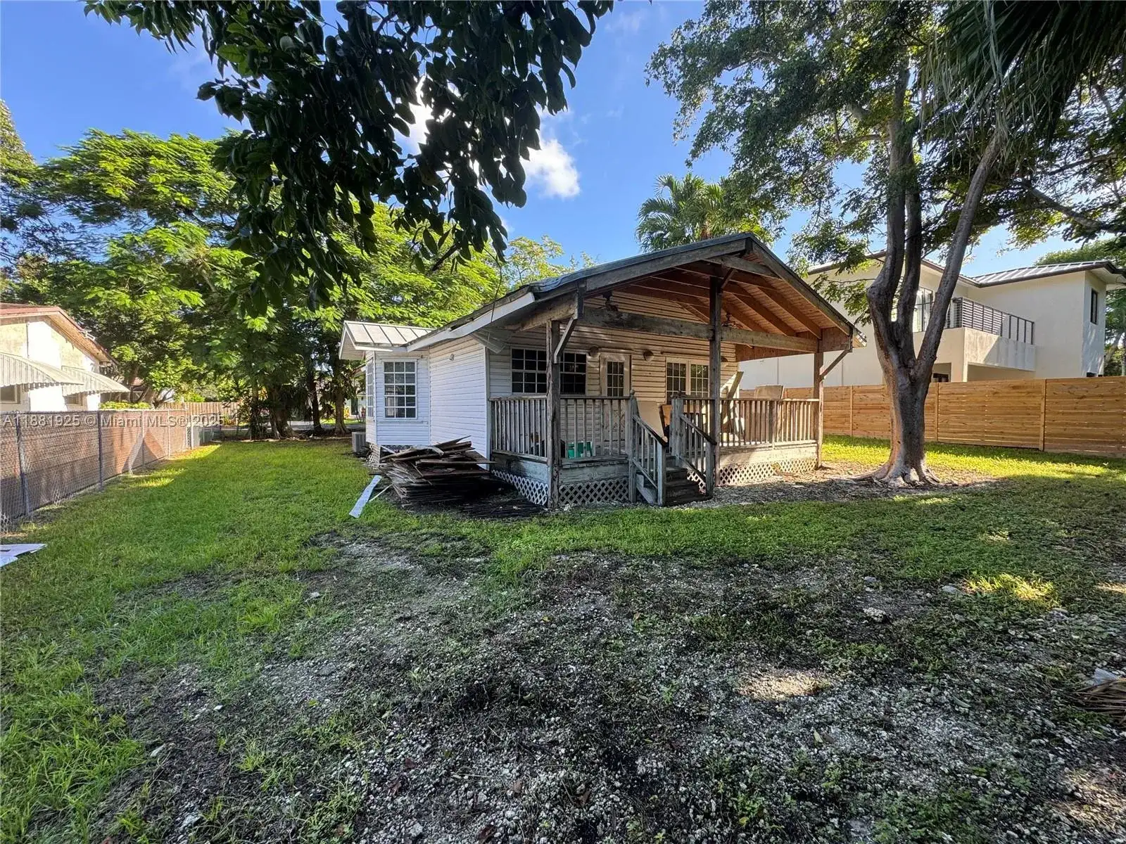 8920 SW 157th St, Palmetto Bay FL 33157 photo 3