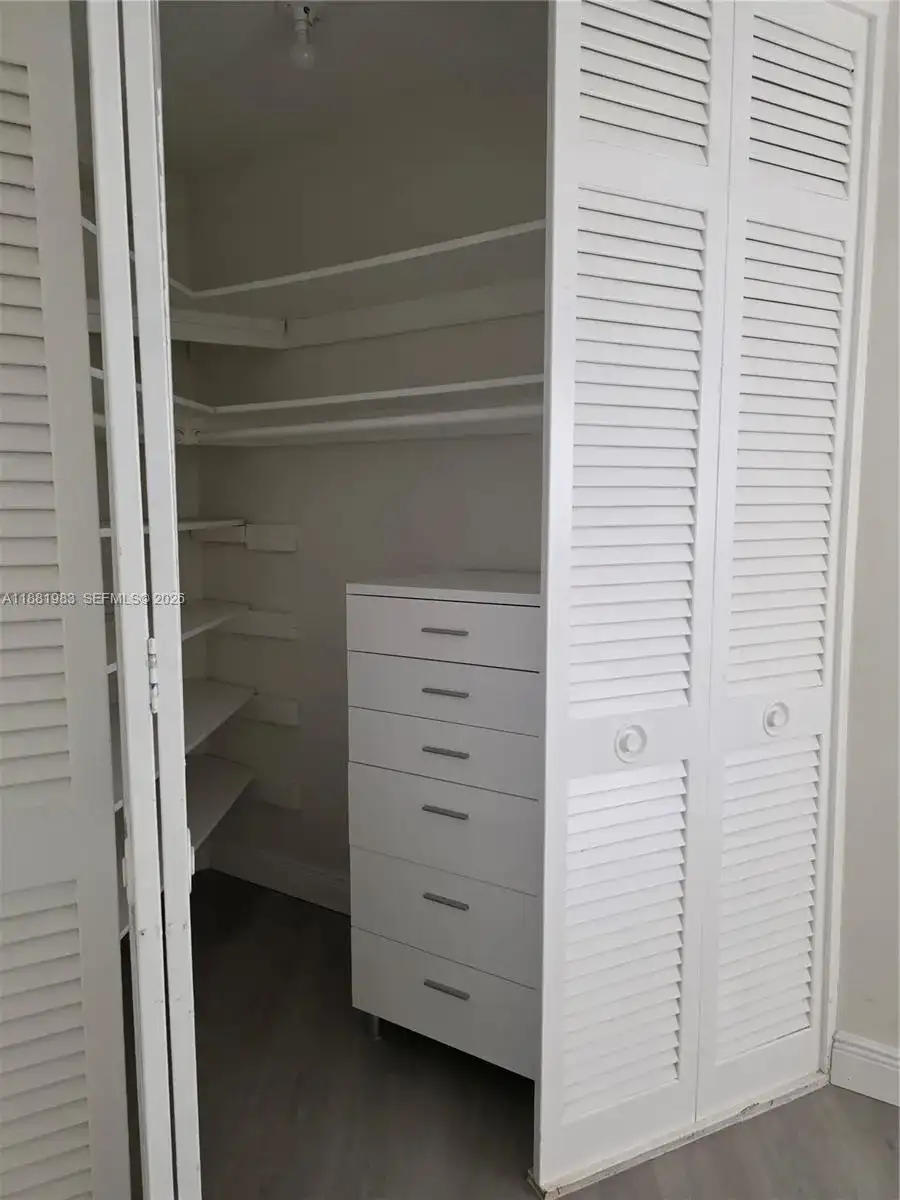 18720 NE 18th Ave # 116, Miami FL 33179 photo 4
