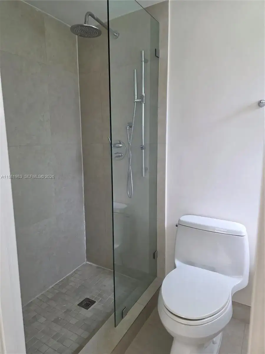 18720 NE 18th Ave # 116, Miami FL 33179 photo 5
