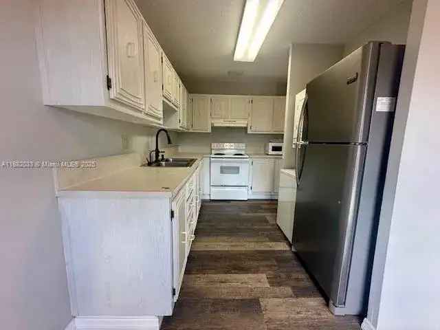 8793 Warwick Dr # 8793, Boca Raton FL 33433 photo 3