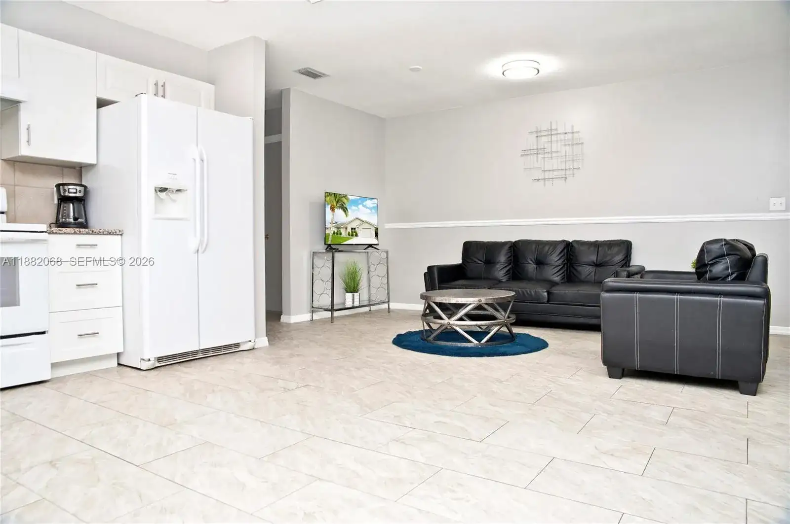 722 SE Thanksgiving Ave, Port St. Lucie FL 34984 photo 3