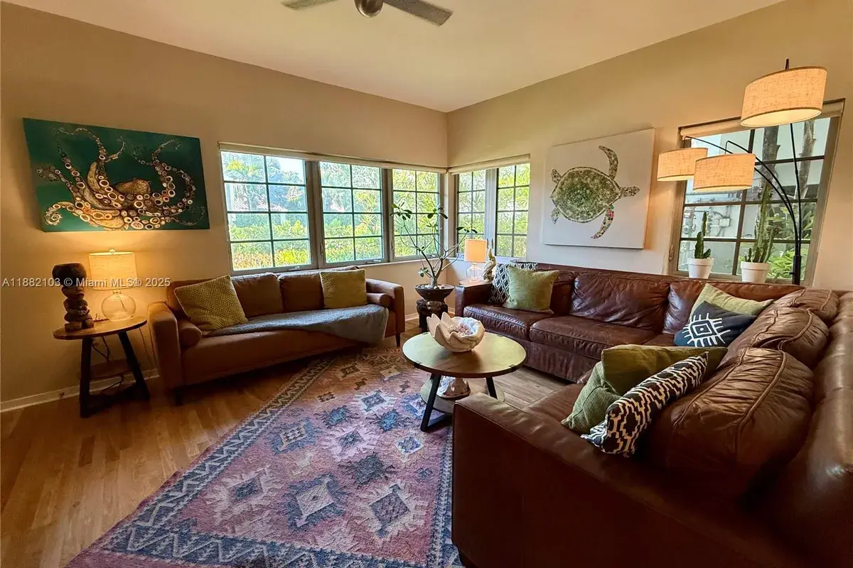 1600 Michigan Ave # 1, Miami Beach FL 33139