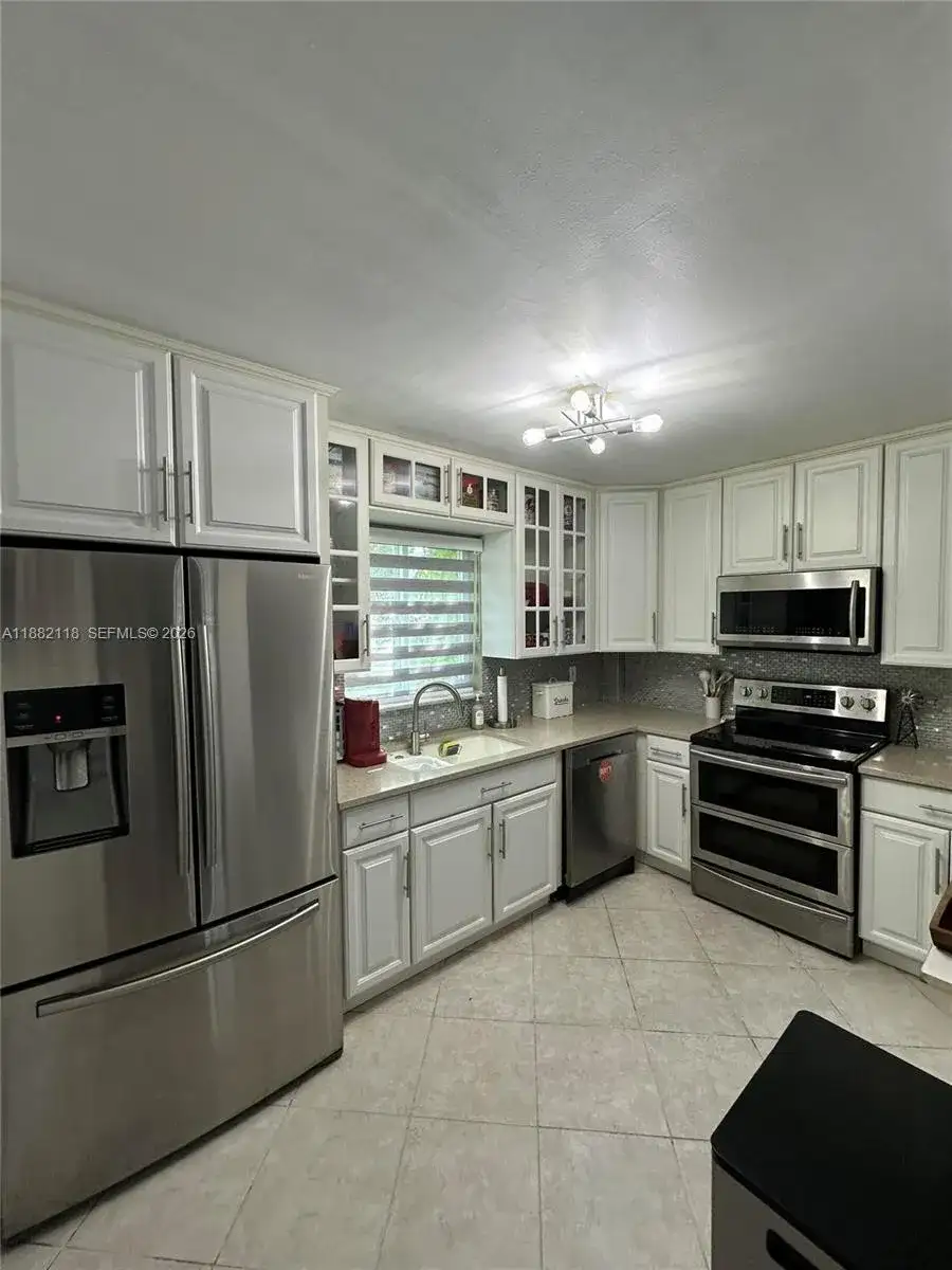5387 SW 40th Ave # 103, Dania Beach FL 33314 photo 4
