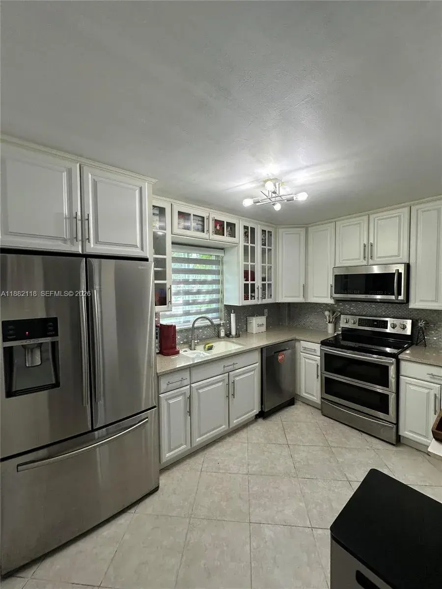 5387 SW 40th Ave # 103, Dania Beach FL 33314
