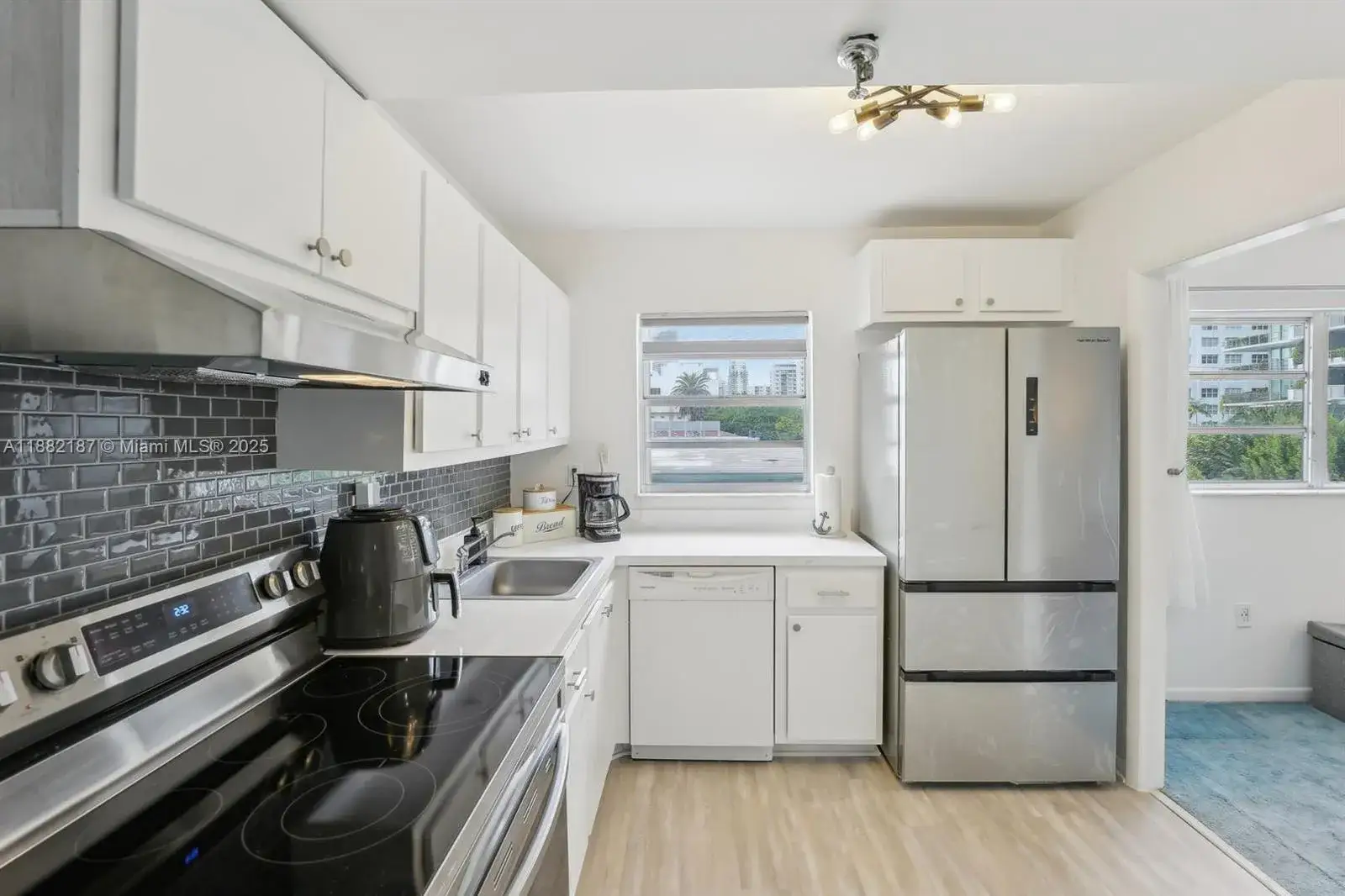 2 bedroom 1 bath Residential for sale at 1345 West Avenue # 304, Miami Beach FL 33139