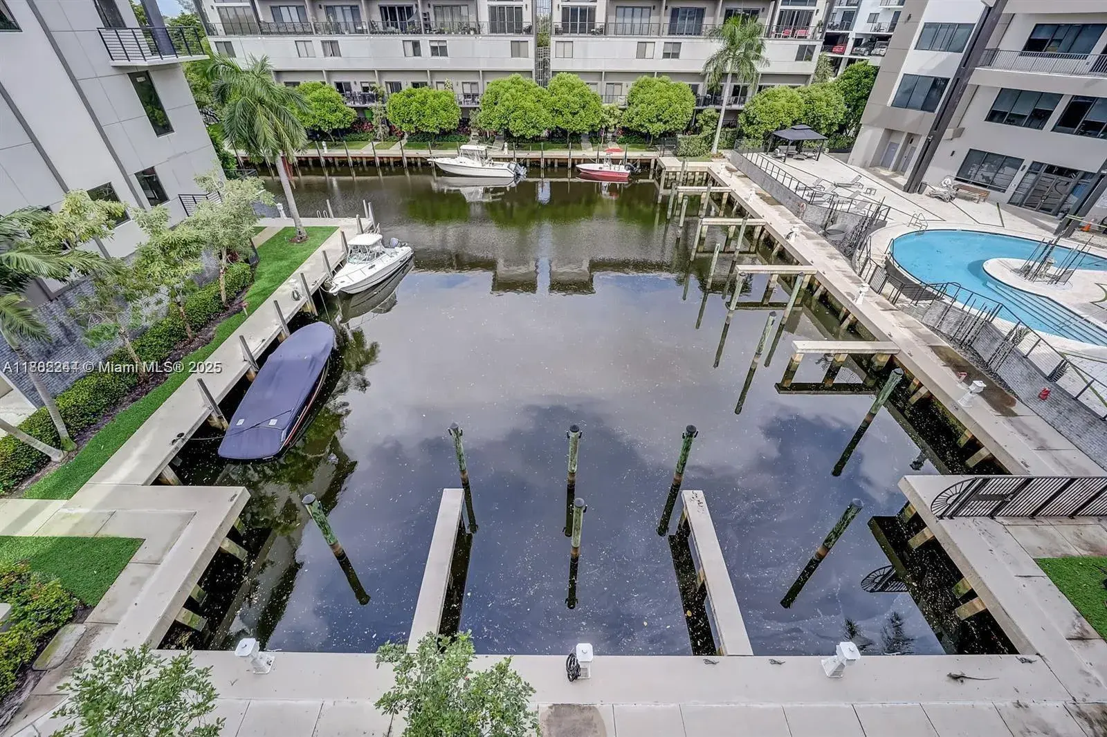 532 SE 1st Cir # 0, Pompano Beach FL 33060