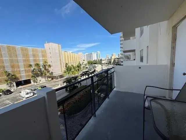 401 Golden Isles Dr # 415, Hallandale Beach FL 33009