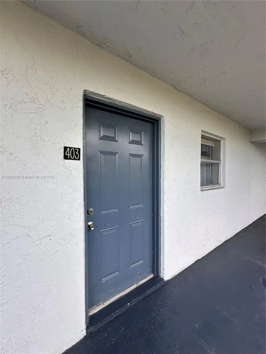 2800 Somerset Dr # 403J, Lauderdale Lakes FL 33311