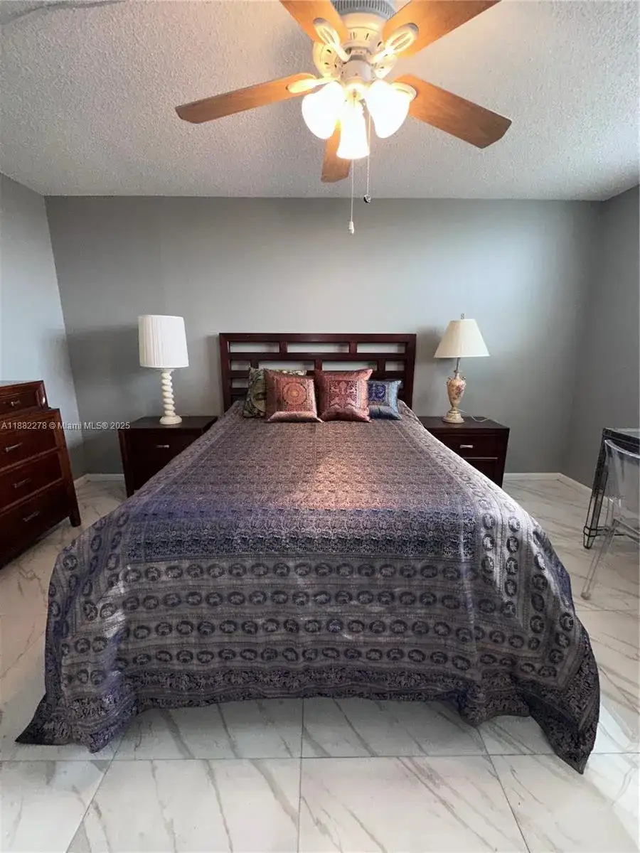 2800 Somerset Dr # 403J, Lauderdale Lakes FL 33311 photo 2