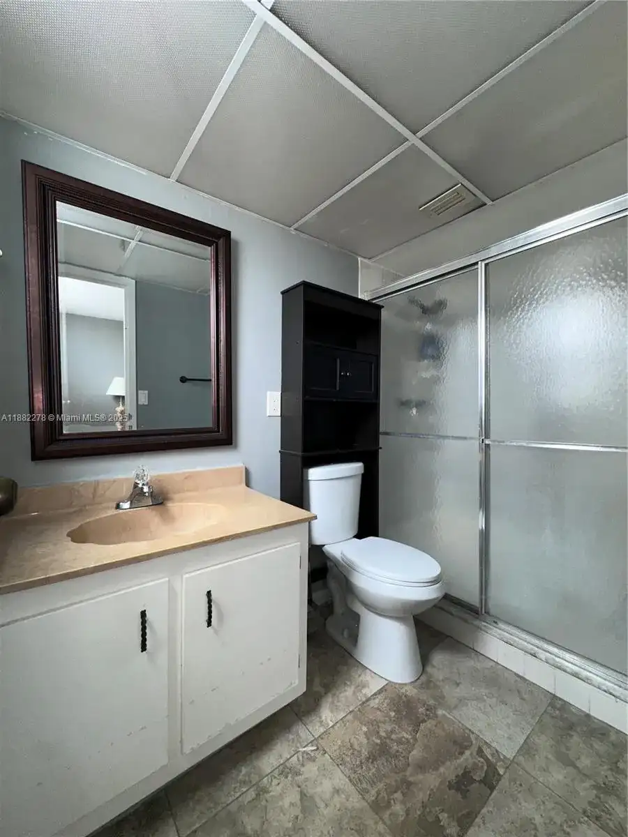 2800 Somerset Dr # 403J, Lauderdale Lakes FL 33311 photo 5
