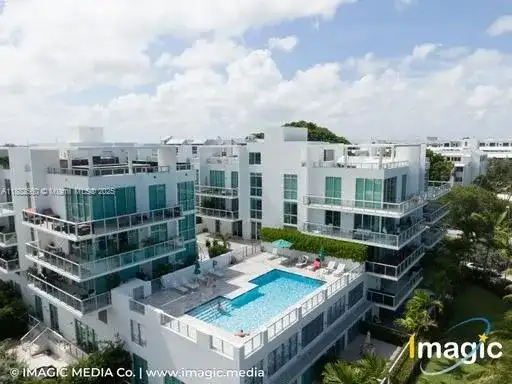 720 NE 62nd St # 402, Miami FL 33138