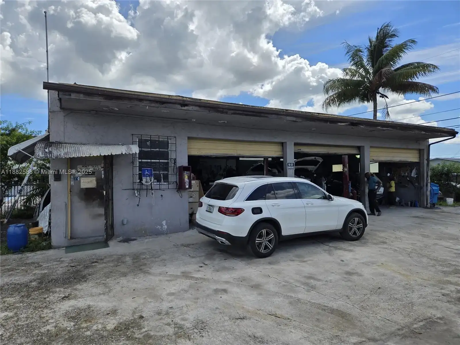 5314 Pembroke Rd, West Park FL 33021 photo 3
