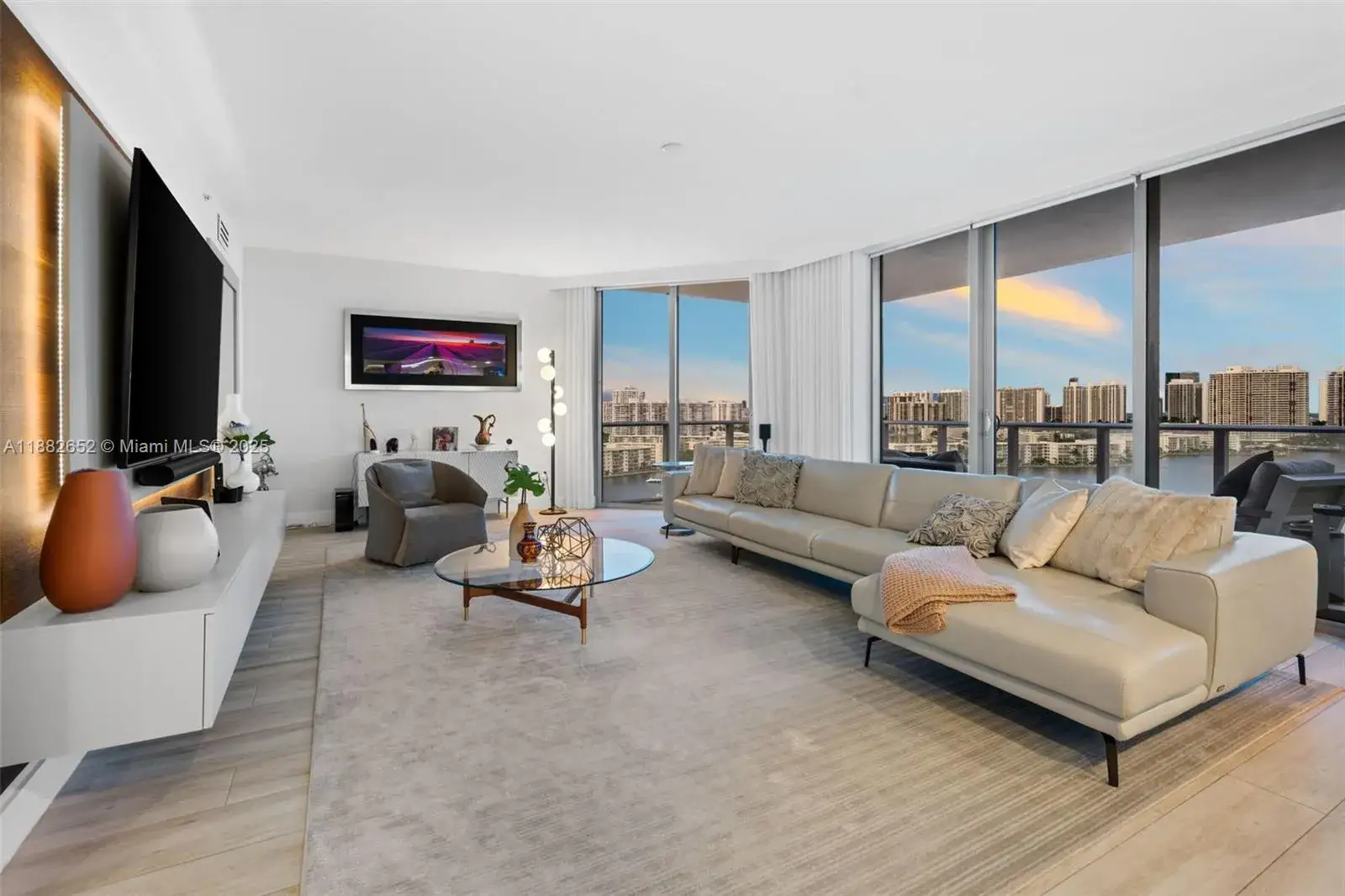 17301 Biscayne Blvd # 1510, North Miami Beach FL 33160