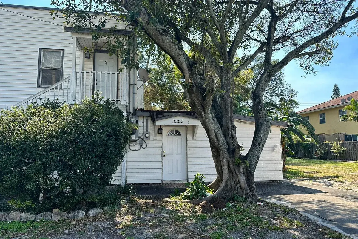 2202 Van Buren St # 1, Hollywood FL 33020