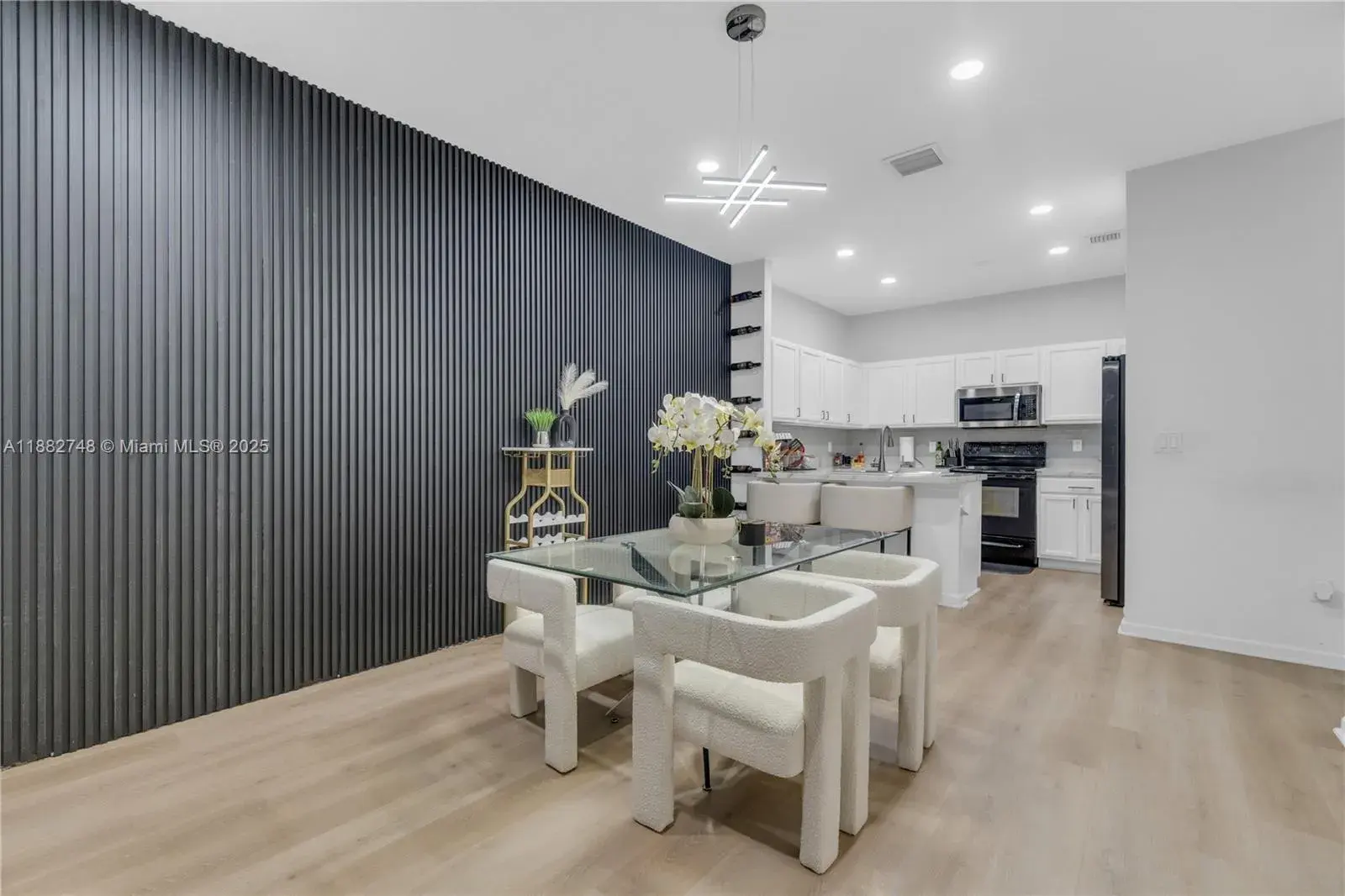 3529 NW 29th Pl, Lauderdale Lakes FL 33311