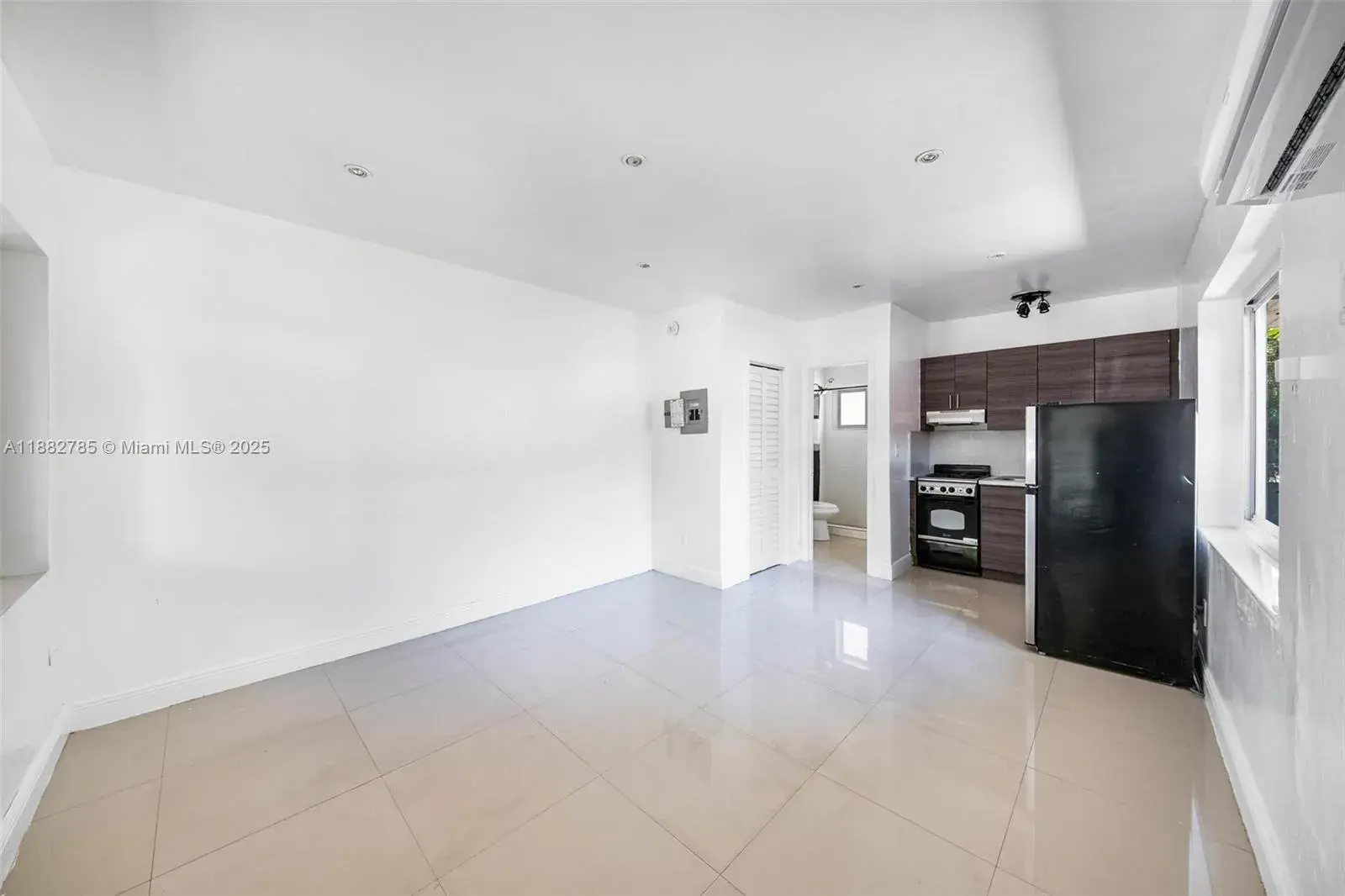 551 NE 61st St # 5, Miami FL 33137