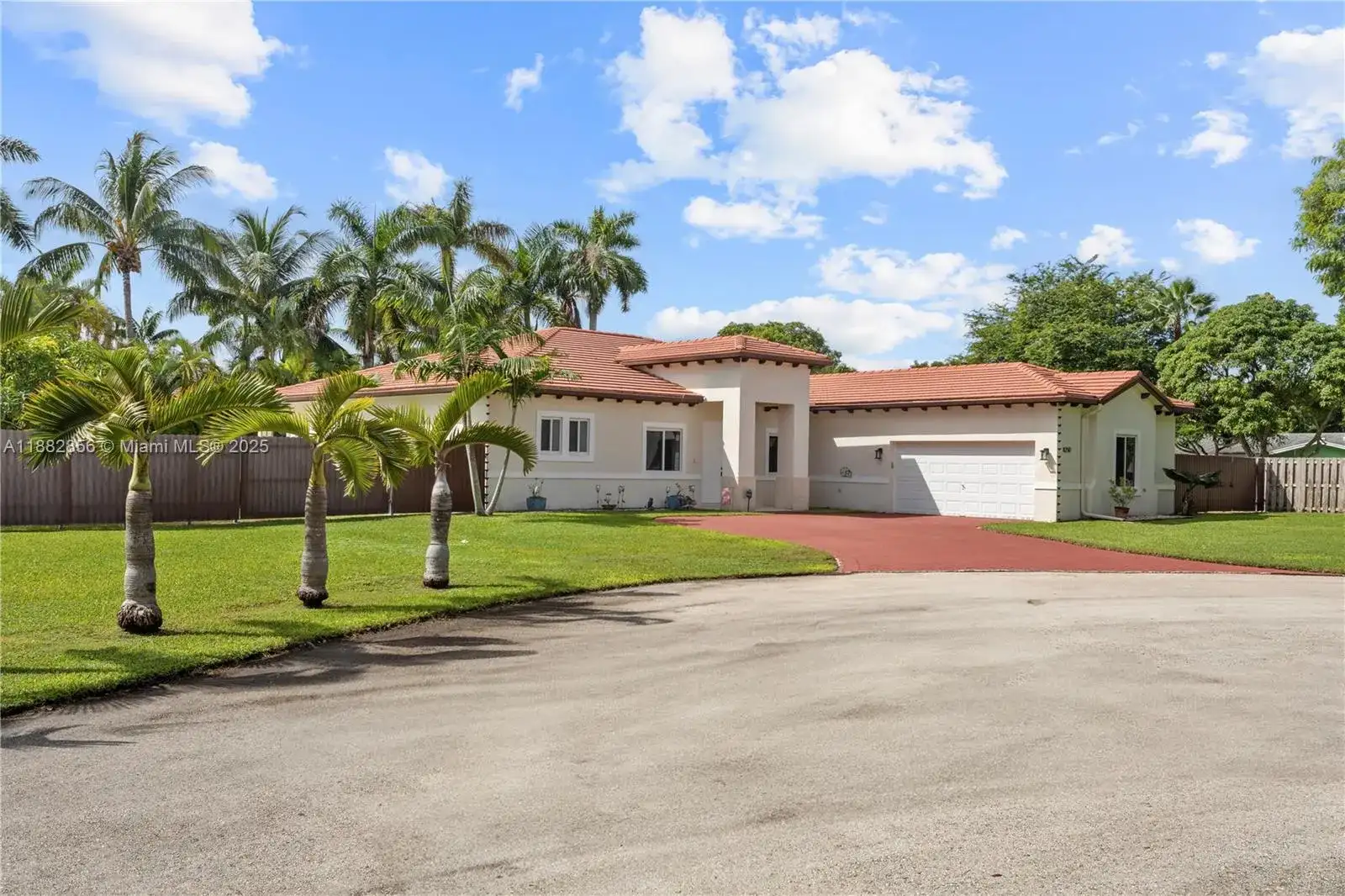 8250 SW 188th Ter, Cutler Bay FL 33157 photo 2