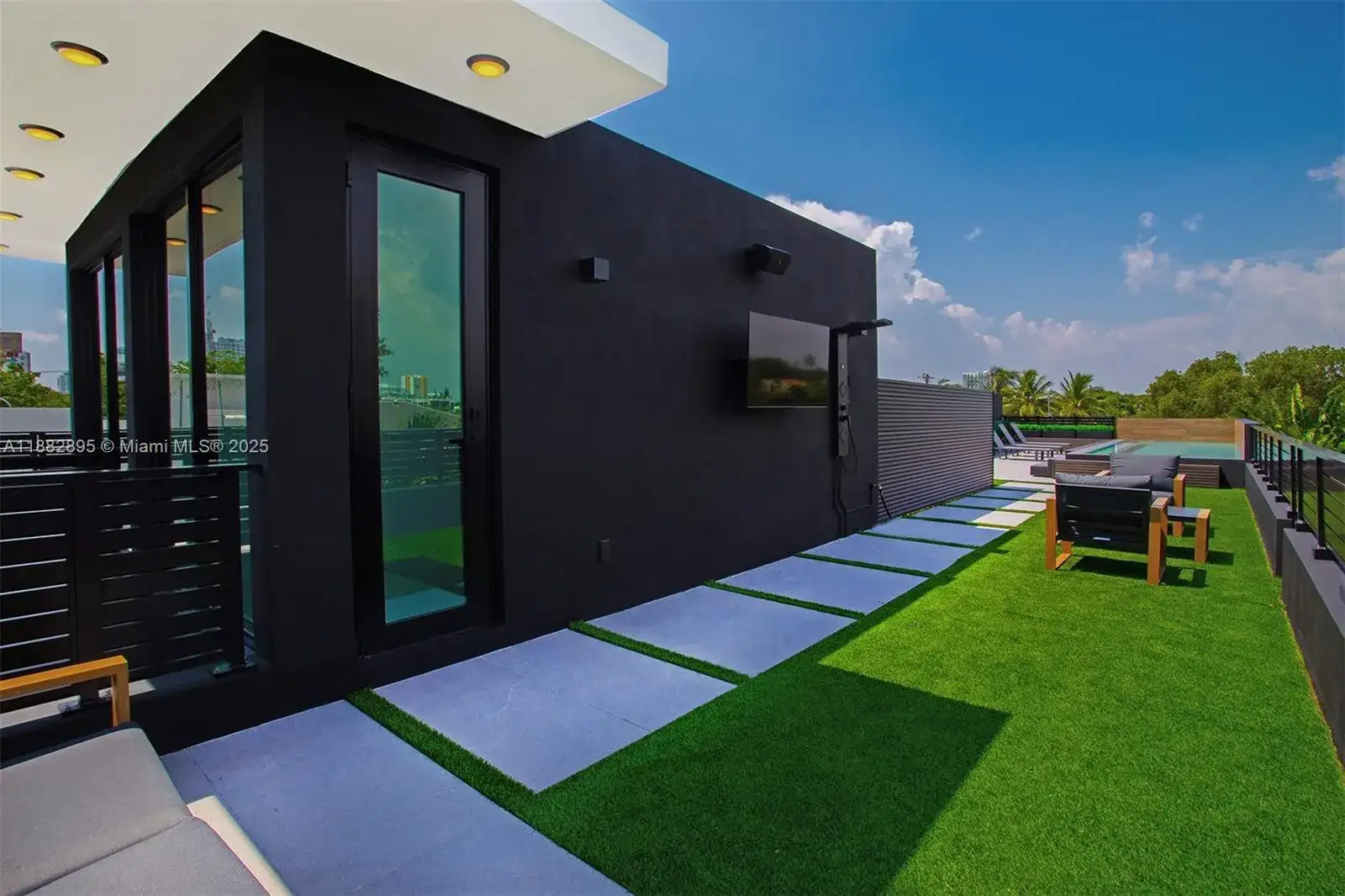 420 SW 15th Rd, Miami FL 33129 photo 5
