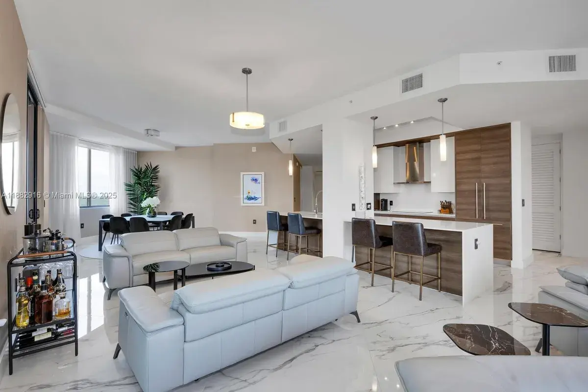 301 Altara Ave, Coral Gables FL 33146