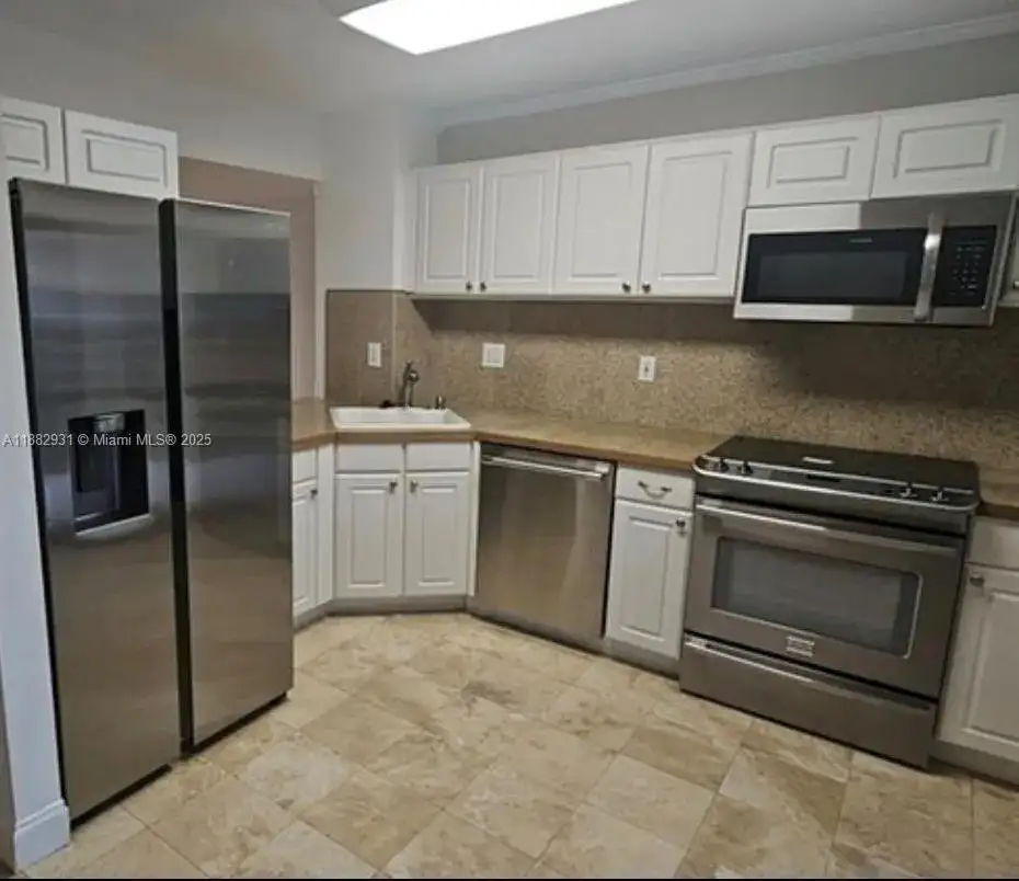 7870 SW 102nd Ln, Miami FL 33156 photo 3