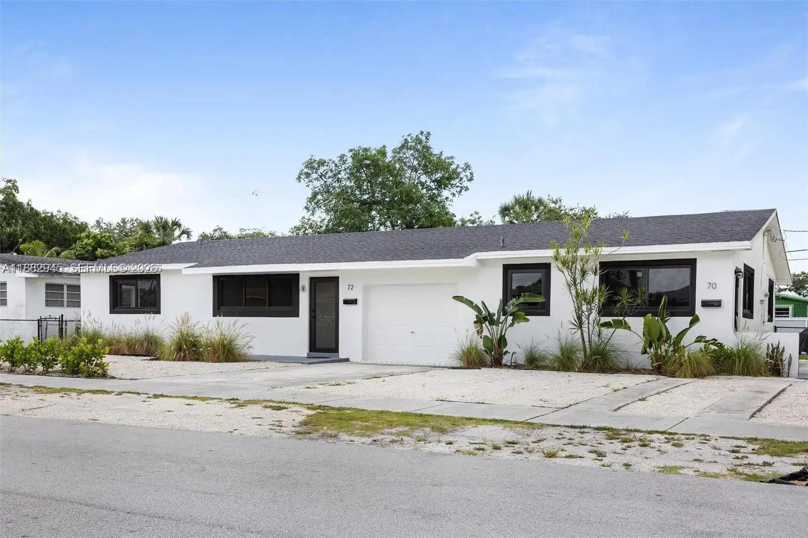 70 NE 186th Ter, Miami FL 33179 photo 2