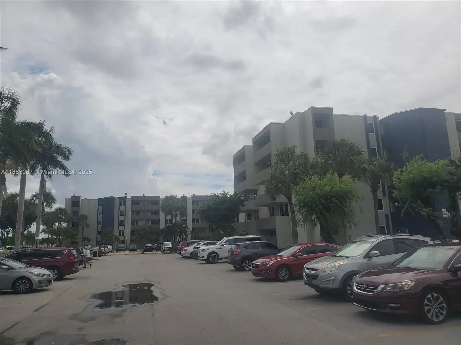 10000 NW 80th Ct # 2236, Hialeah Gardens FL 33016 photo 3