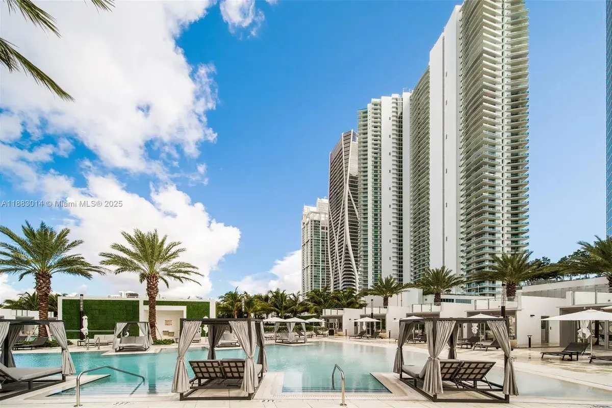 851 NE 1st Avenue # 4902, Miami FL 33132