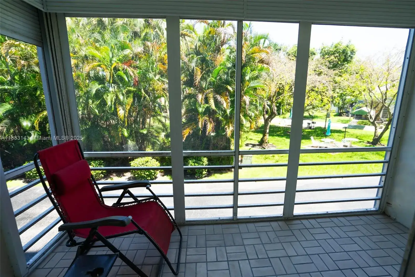 1000 NE 14th Ave # 207, Hallandale Beach FL 33009 photo 5