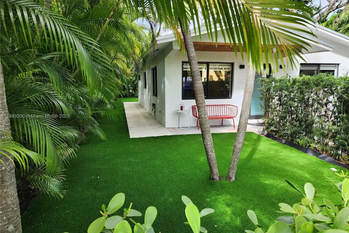 77 NE 43rd St # 77, Miami FL 33137