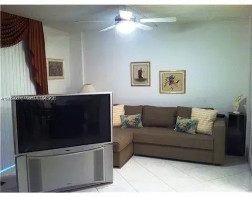 20500 W Country Club Dr # 614, Aventura FL 33180