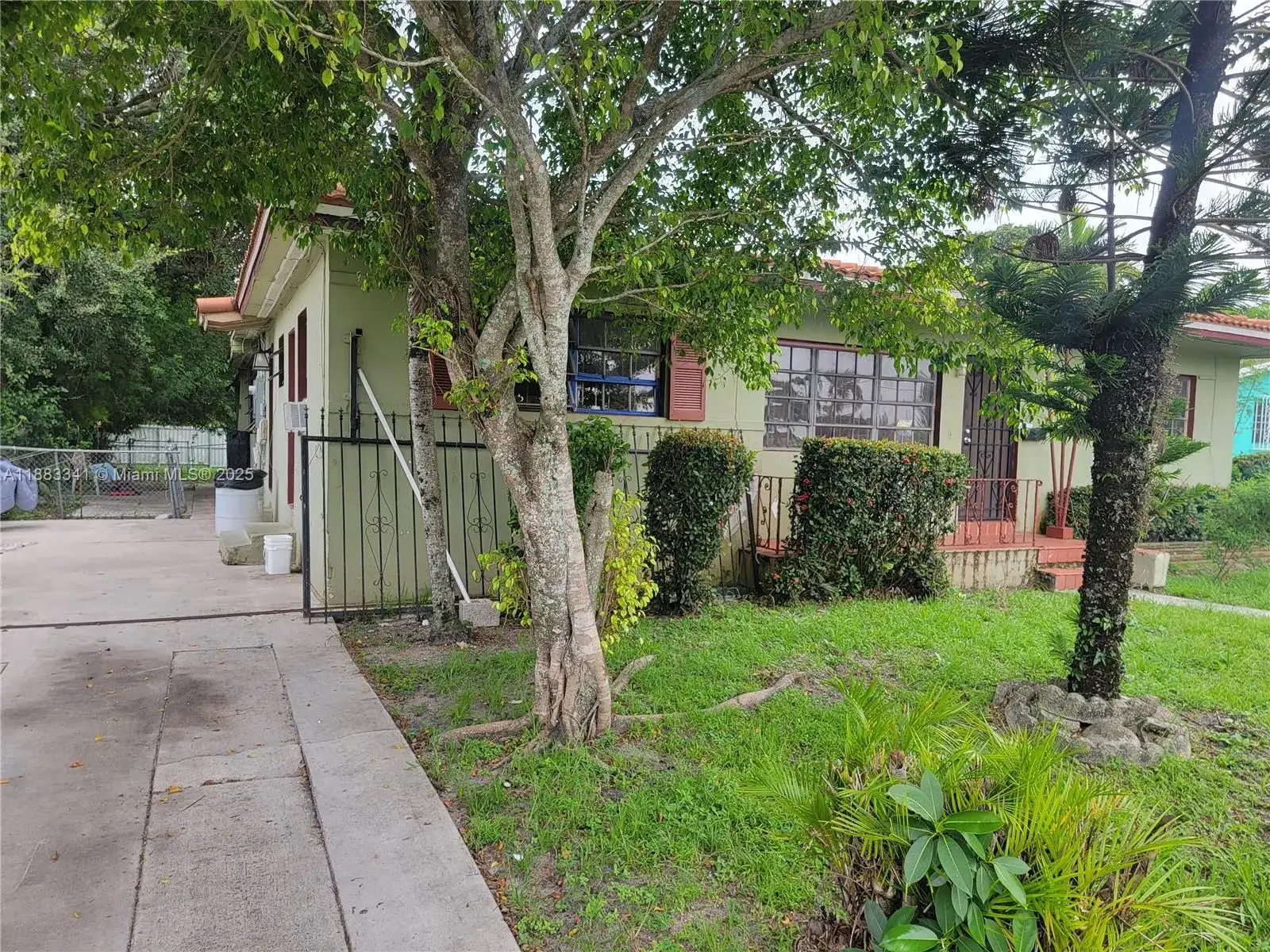 760 NE 147th St, North Miami FL 33161 photo 2