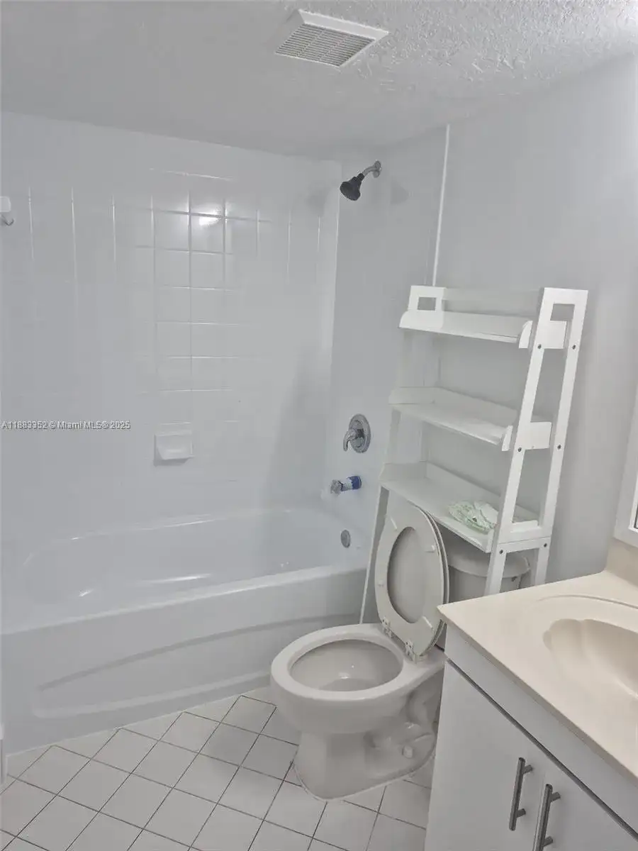 2701 SE 12th Pl # 106, Homestead FL 33035 photo 4