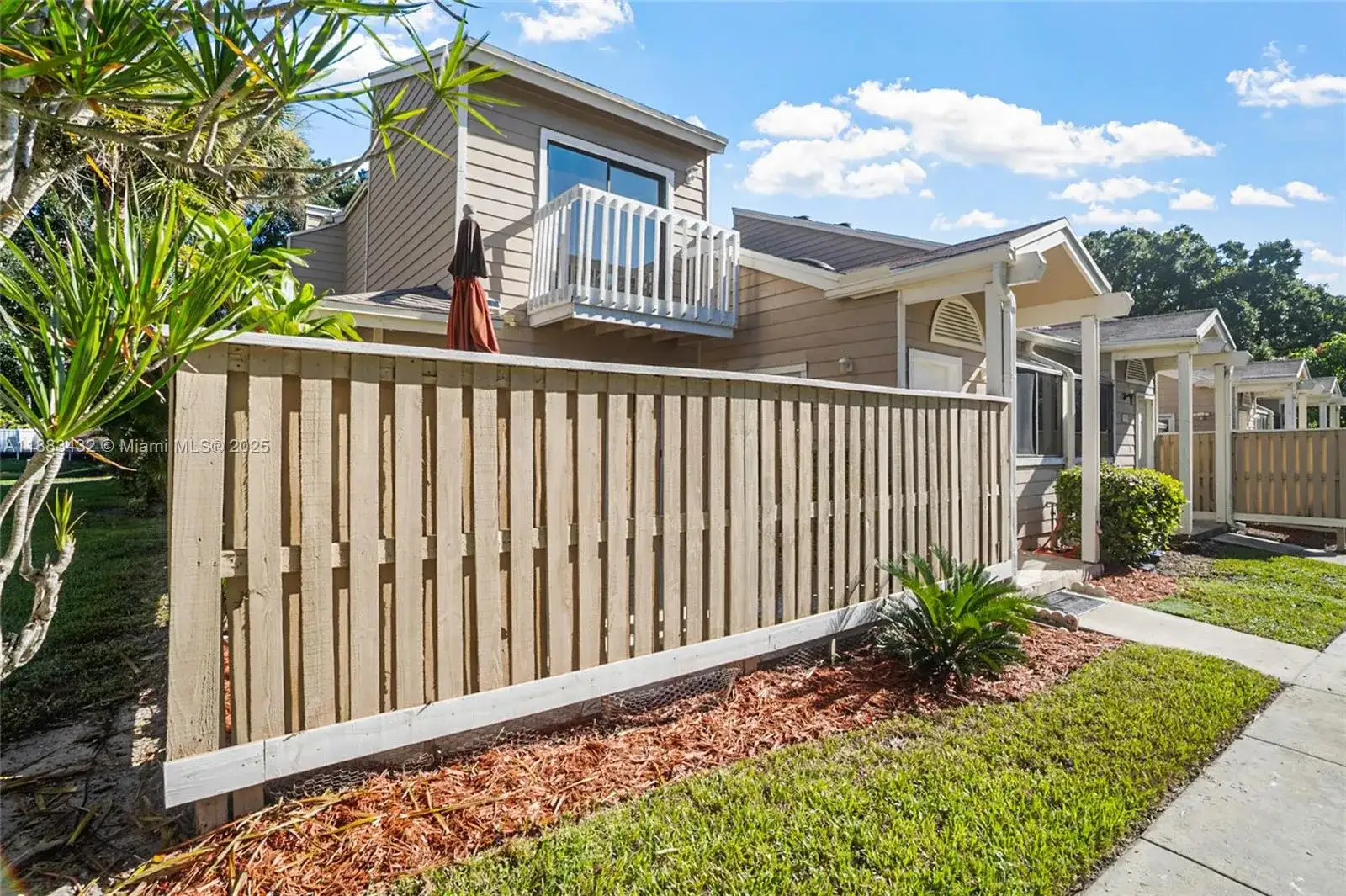 7178 Sportsmans Dr, North Lauderdale FL 33068 photo 2