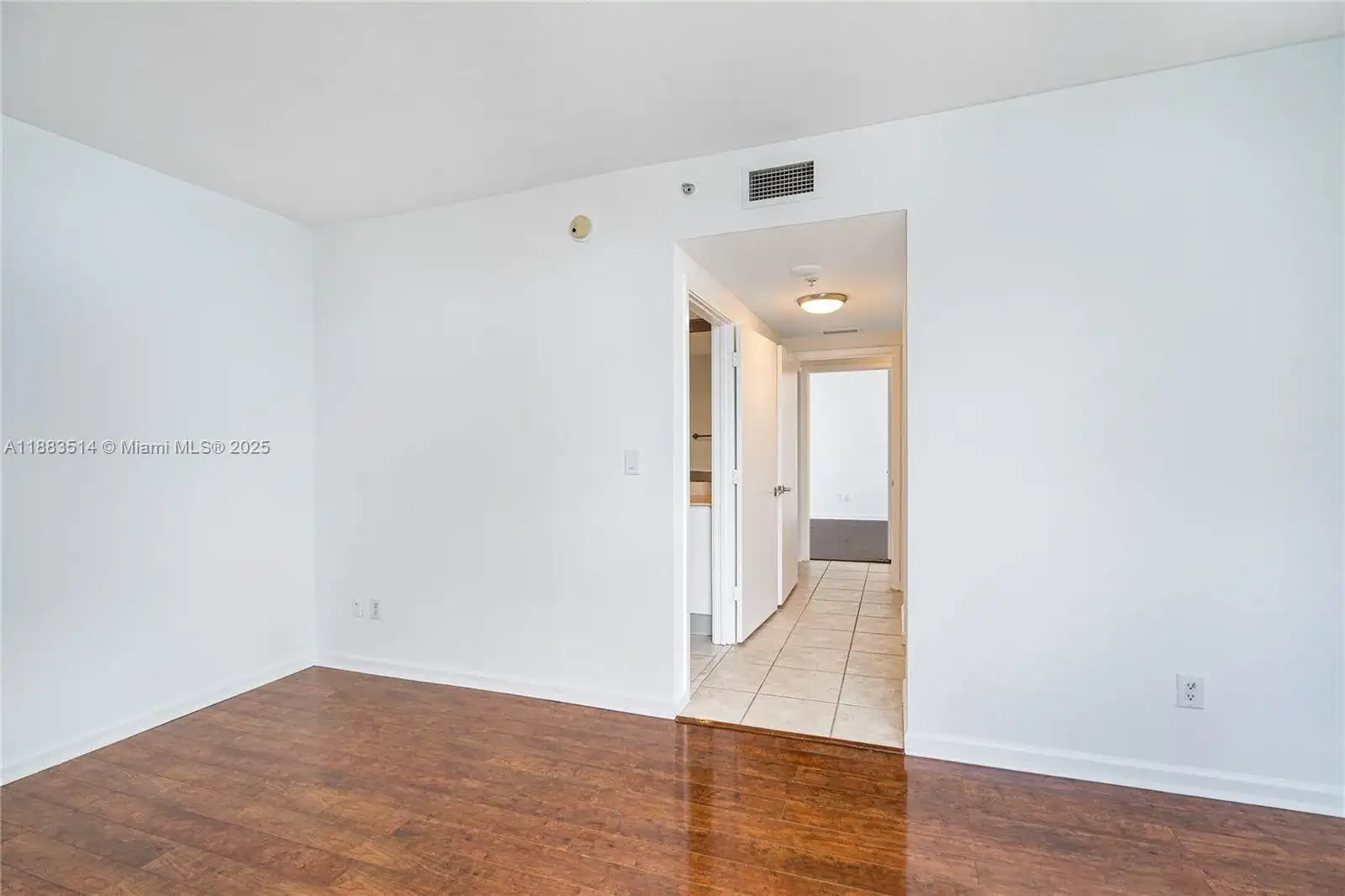 325 S Biscayne Blvd # 4115, Miami FL 33131 photo 5